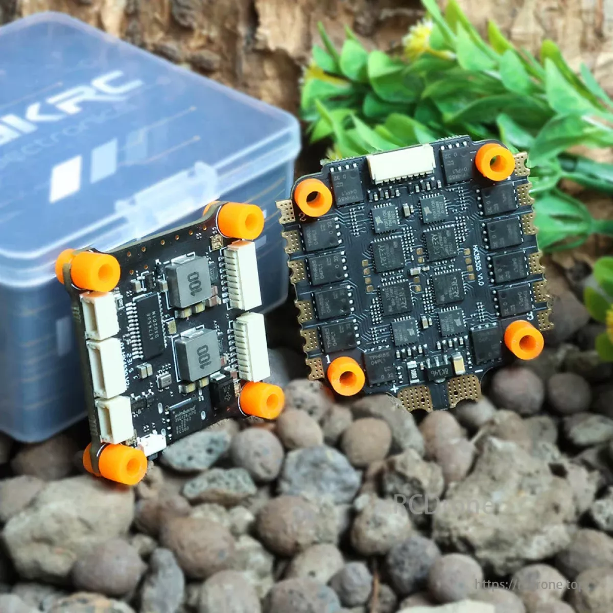 HAKRC F405 65A стек для FPV дрона: 4-в-1 ESC BLHeli_32 65A + полетный контроллер STM32F405 (2–6S) HAKRC F405 65A стек для FPV дрона: 4-в-1 ESC BLHeli_32 65A + полетный контроллер STM32F405 (2–6S)